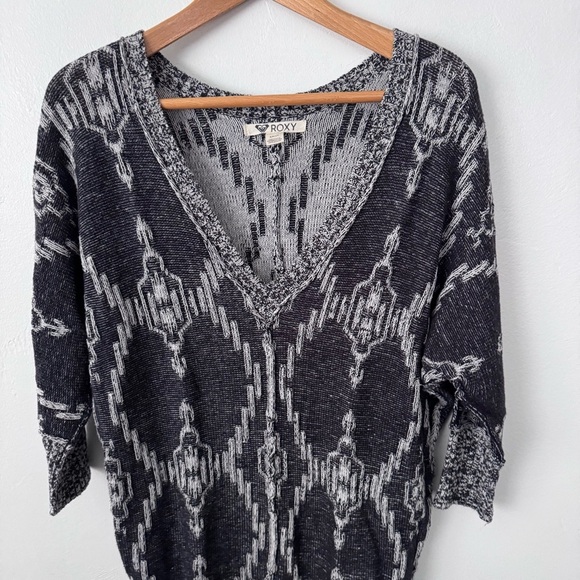Roxy V neck gray and black sweater dress Size Small - Picture 2 of 5